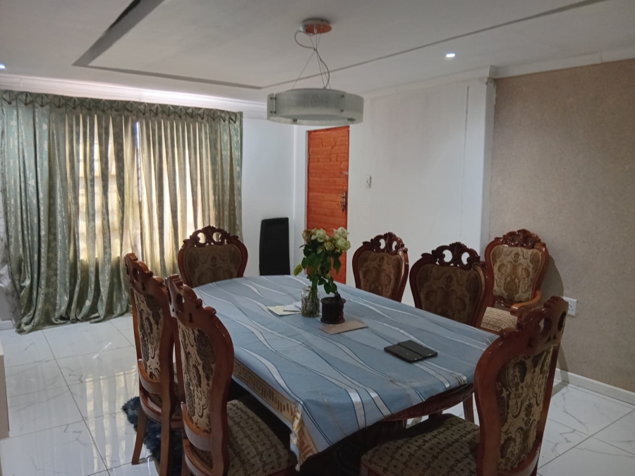 2 Bedroom Property for Sale in Kwa Nobuhle Eastern Cape